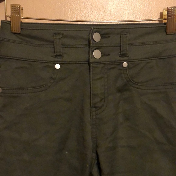 Pants - Picture 2 of 3